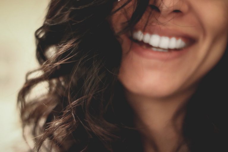 Aplicativo para clarear os dentes